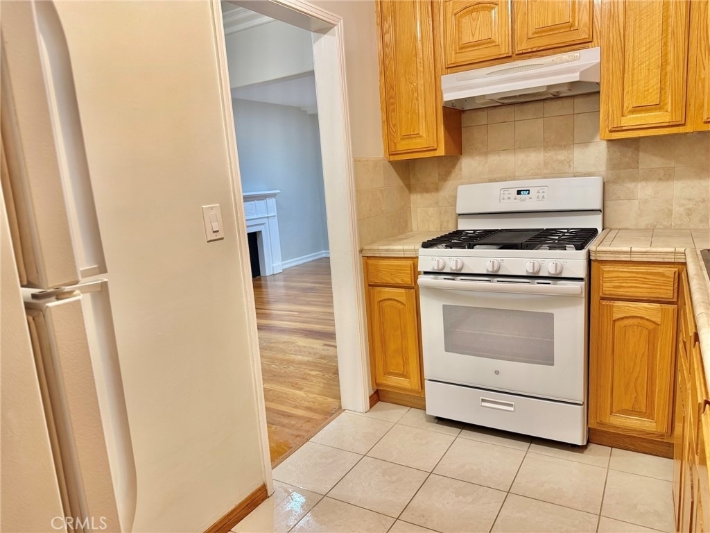 1744 Huntington Drive - Photo 23