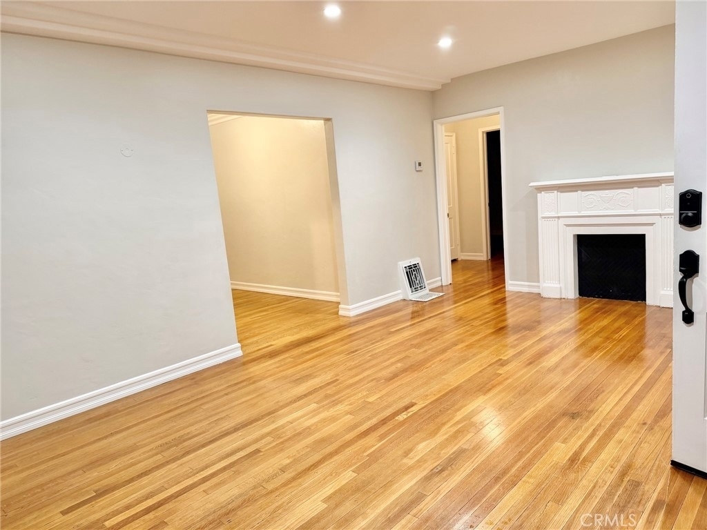 1744 Huntington Drive - Photo 8