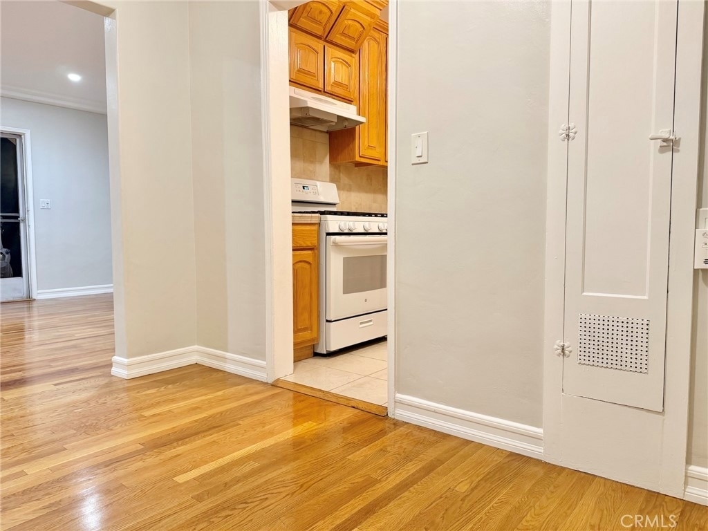 1744 Huntington Drive - Photo 19