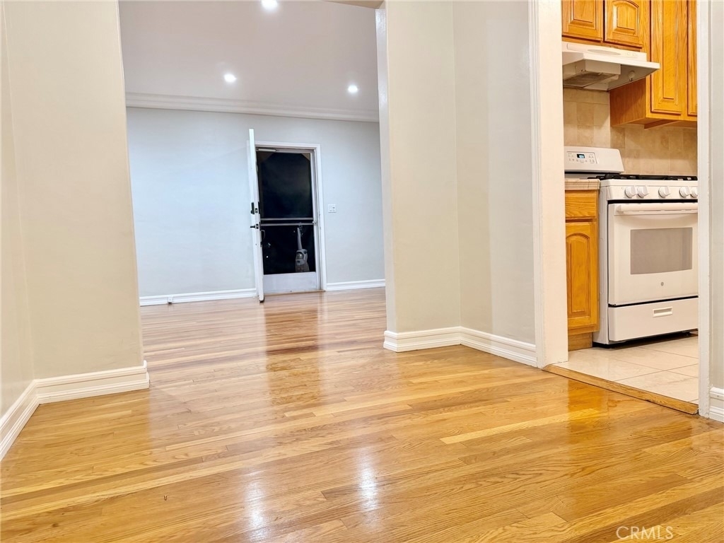 1744 Huntington Drive - Photo 16