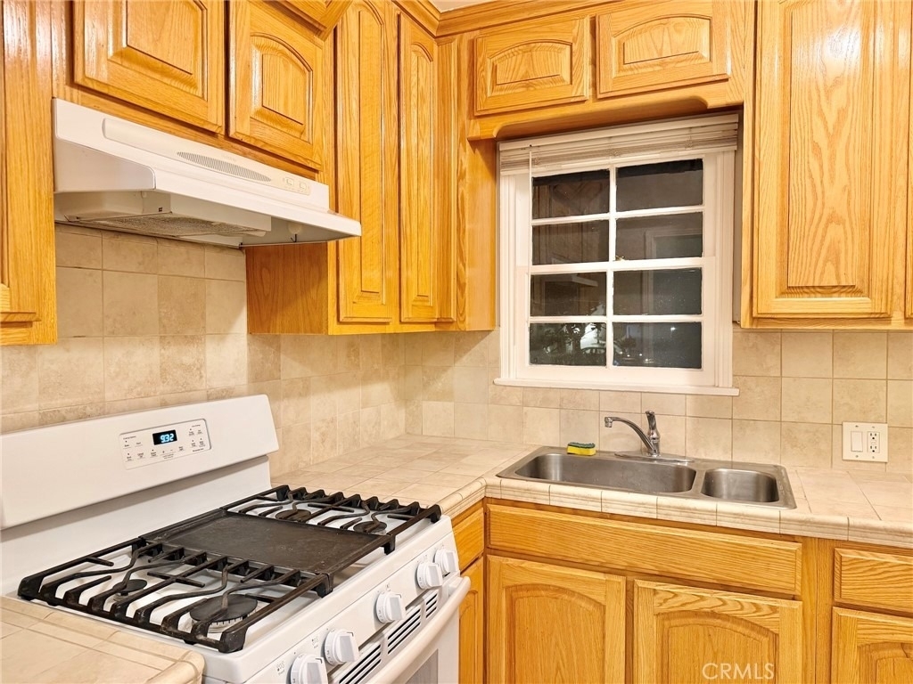 1744 Huntington Drive - Photo 27