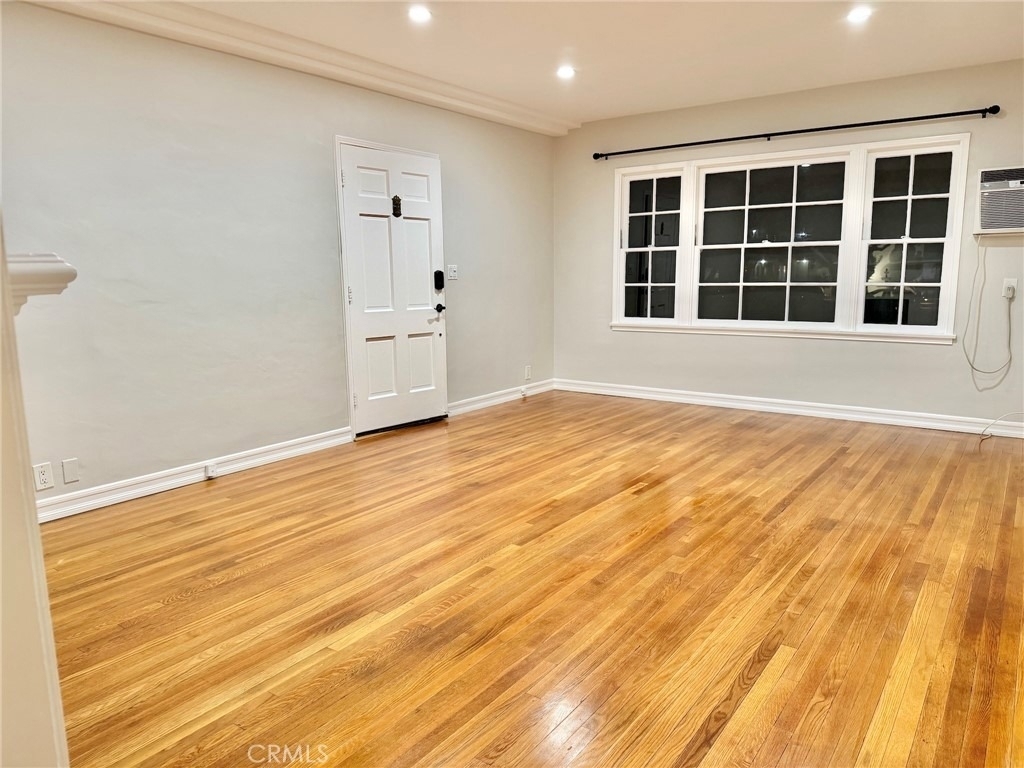 1744 Huntington Drive - Photo 11