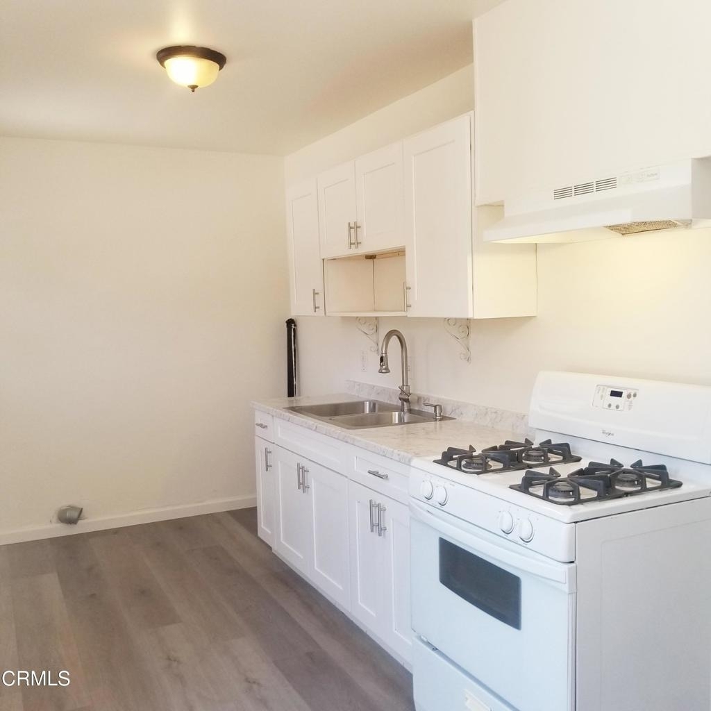 140 E Pearl Street - Photo 4