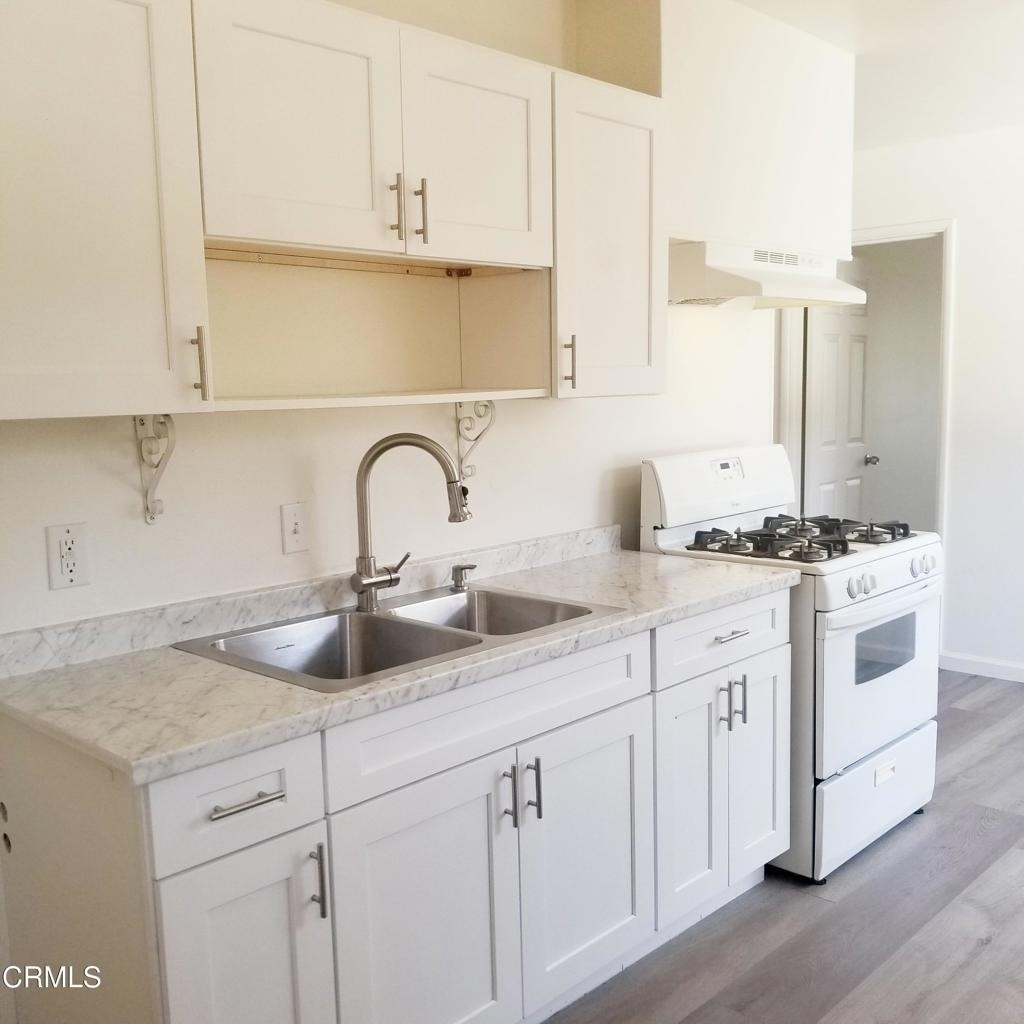 140 E Pearl Street - Photo 3