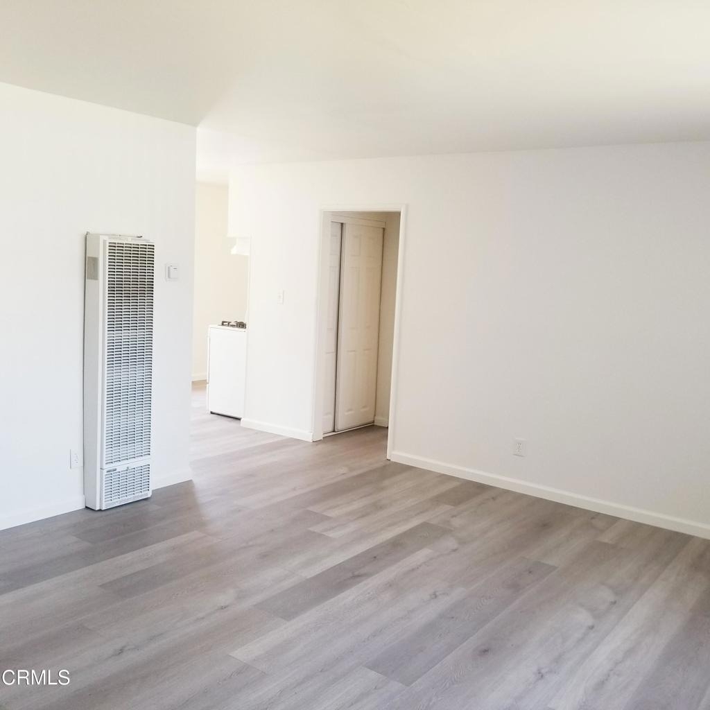 140 E Pearl Street - Photo 2