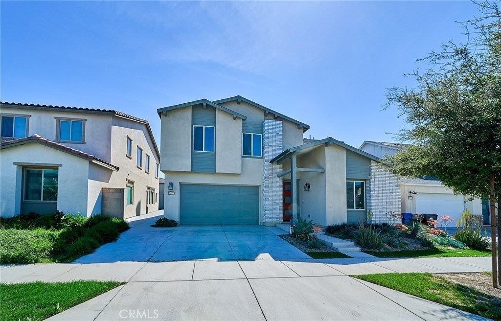 2622 E Embry Lane - Photo 0