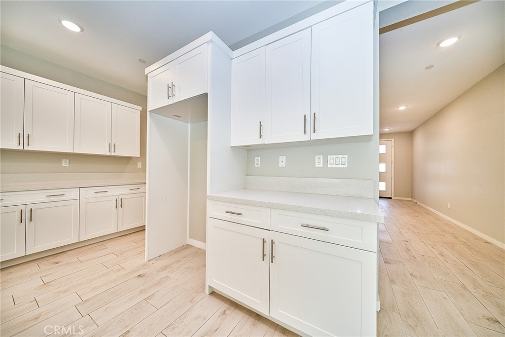 2622 E Embry Lane - Photo 2