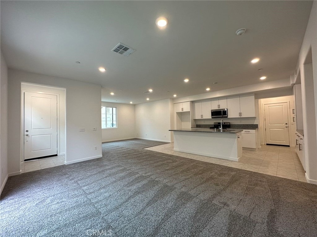 2326 Village Ct - Photo 3