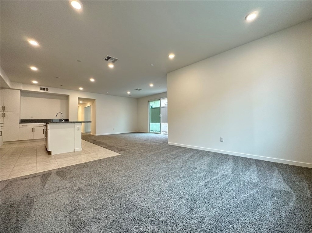 2326 Village Ct - Photo 2