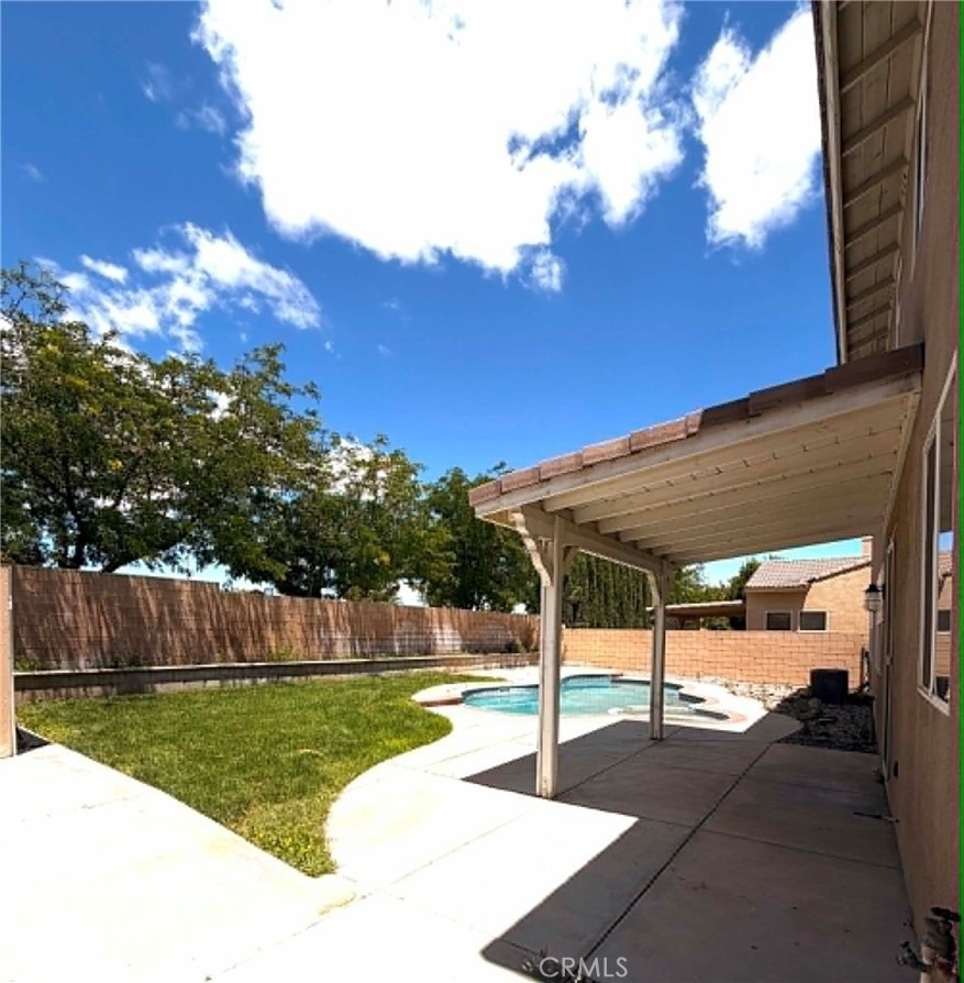 44045 Quarter - Photo 21