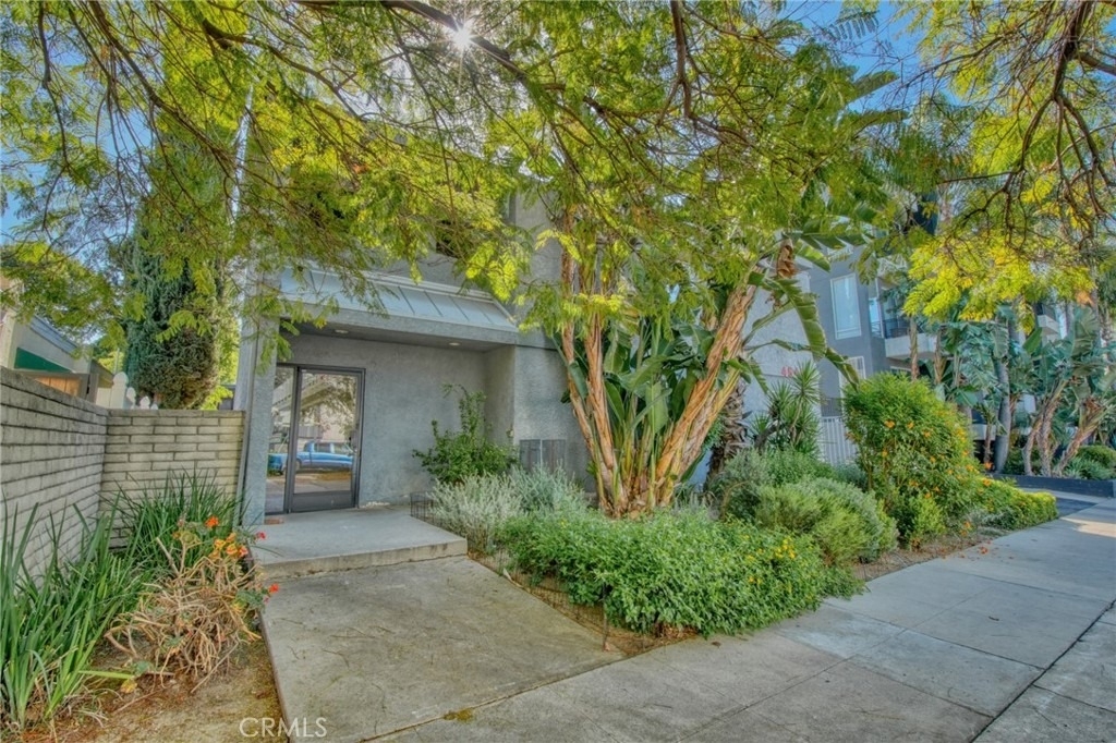 4546 Murietta Avenue - Photo 0