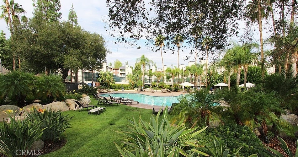 21550 Burbank Boulevard - Photo 21