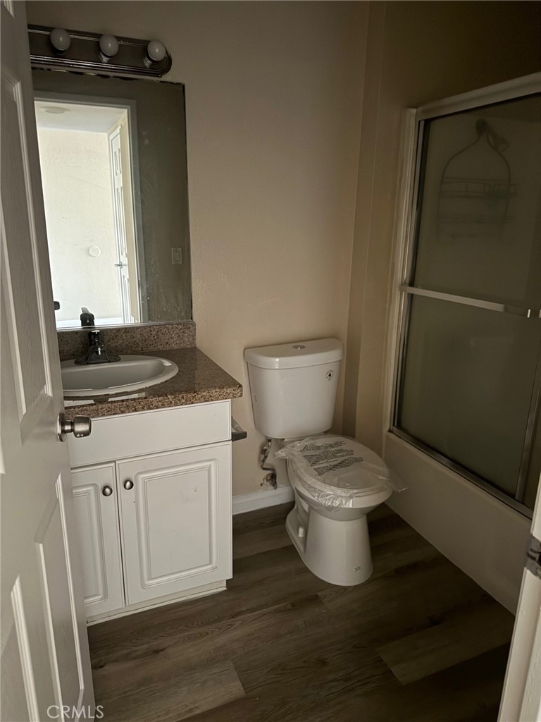 21550 Burbank Boulevard - Photo 10