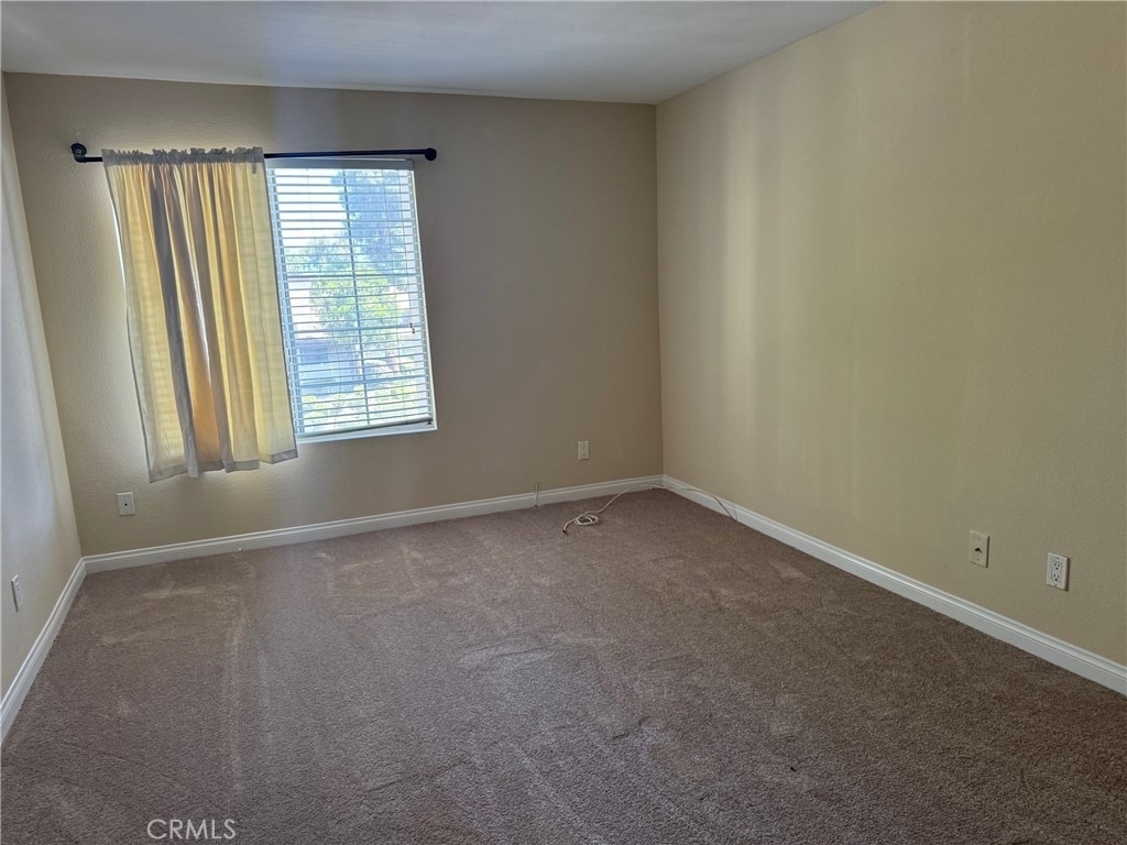 21550 Burbank Boulevard - Photo 7