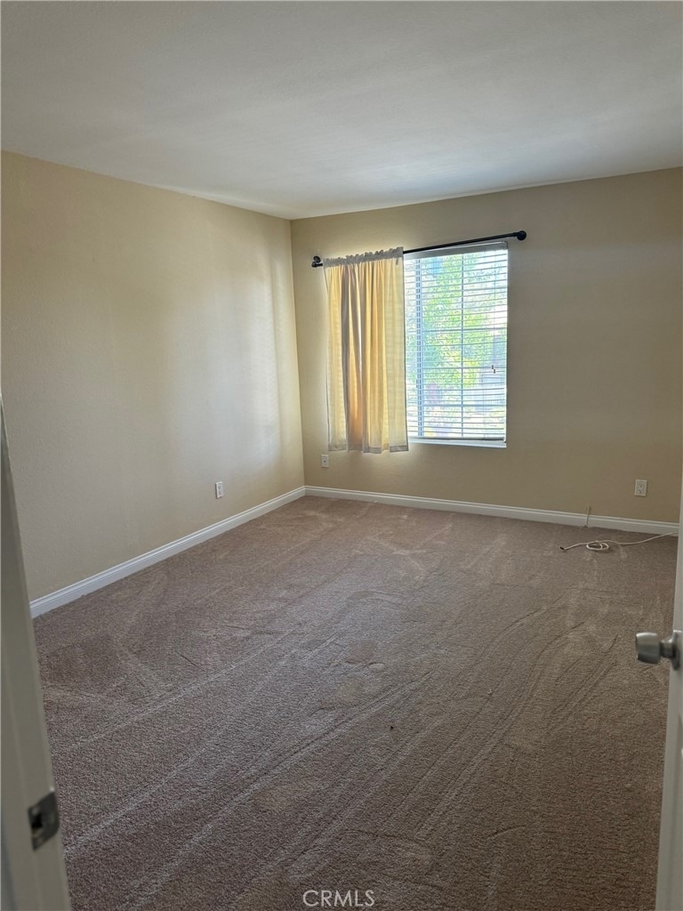 21550 Burbank Boulevard - Photo 6