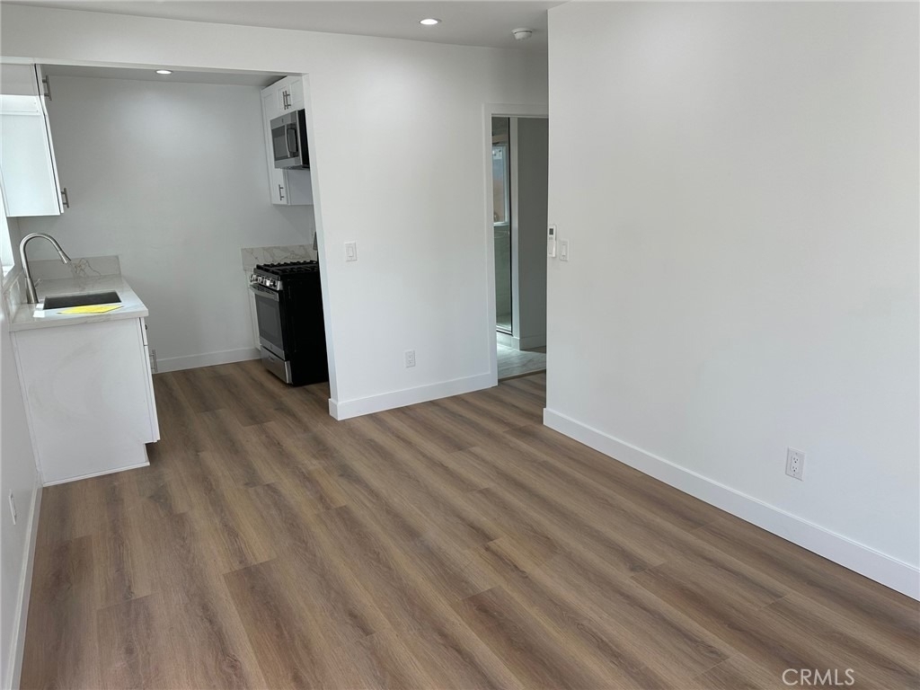619 S Brand Boulevard - Photo 6