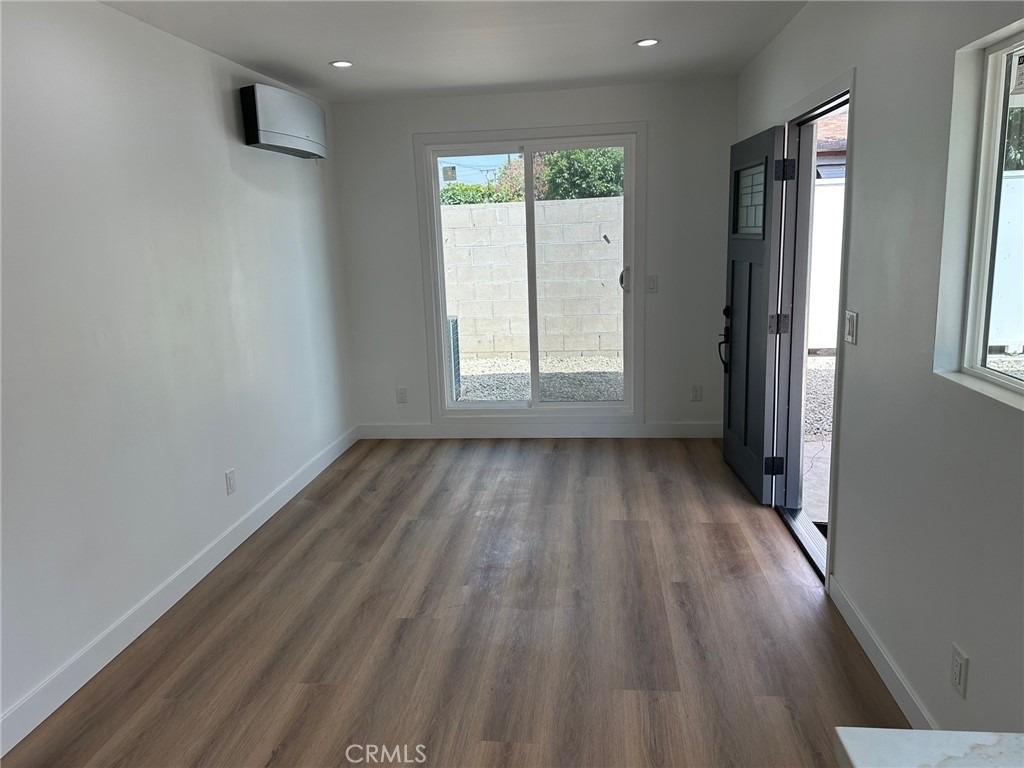619 S Brand Boulevard - Photo 5
