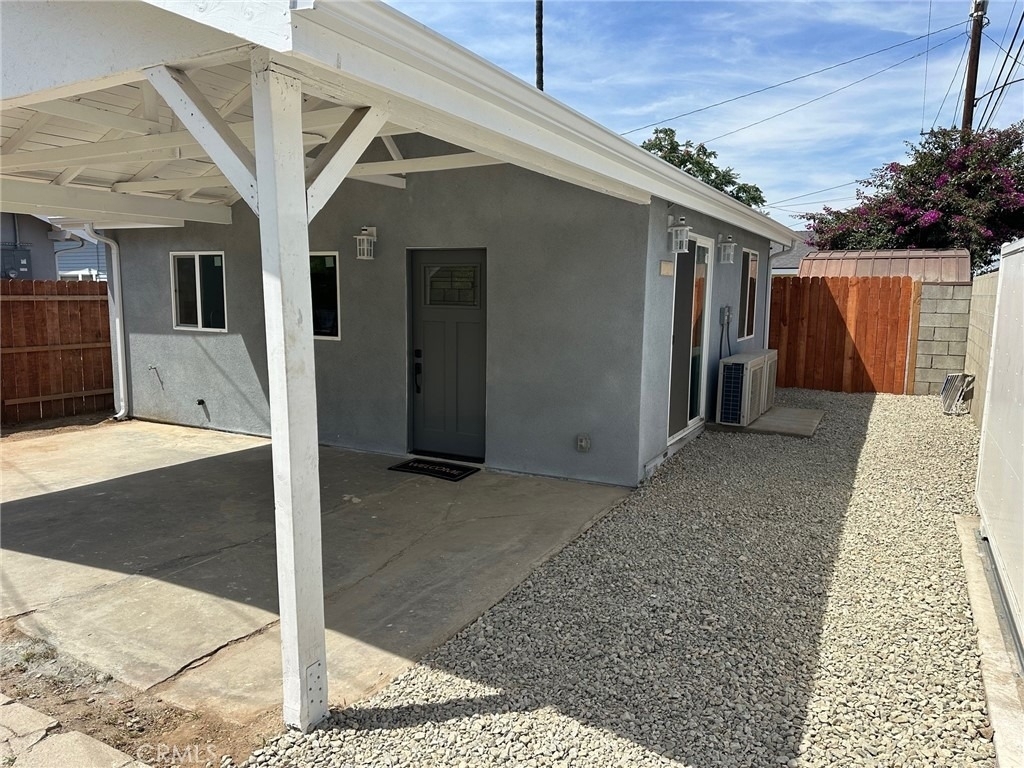 619 S Brand Boulevard - Photo 2