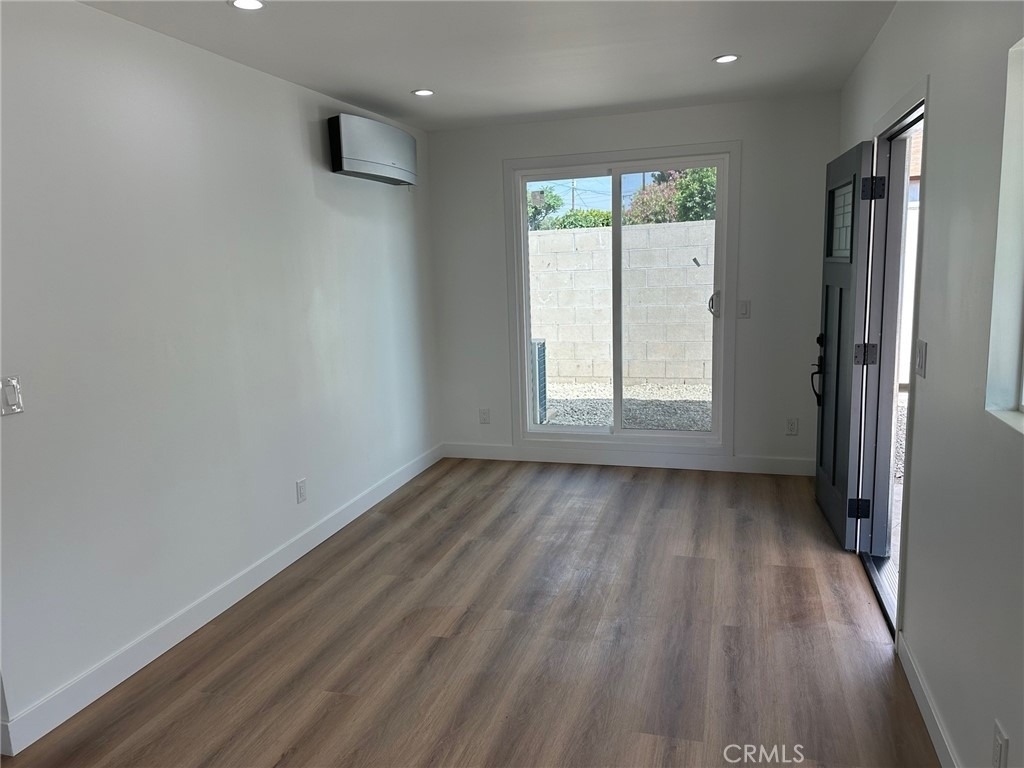 619 S Brand Boulevard - Photo 4