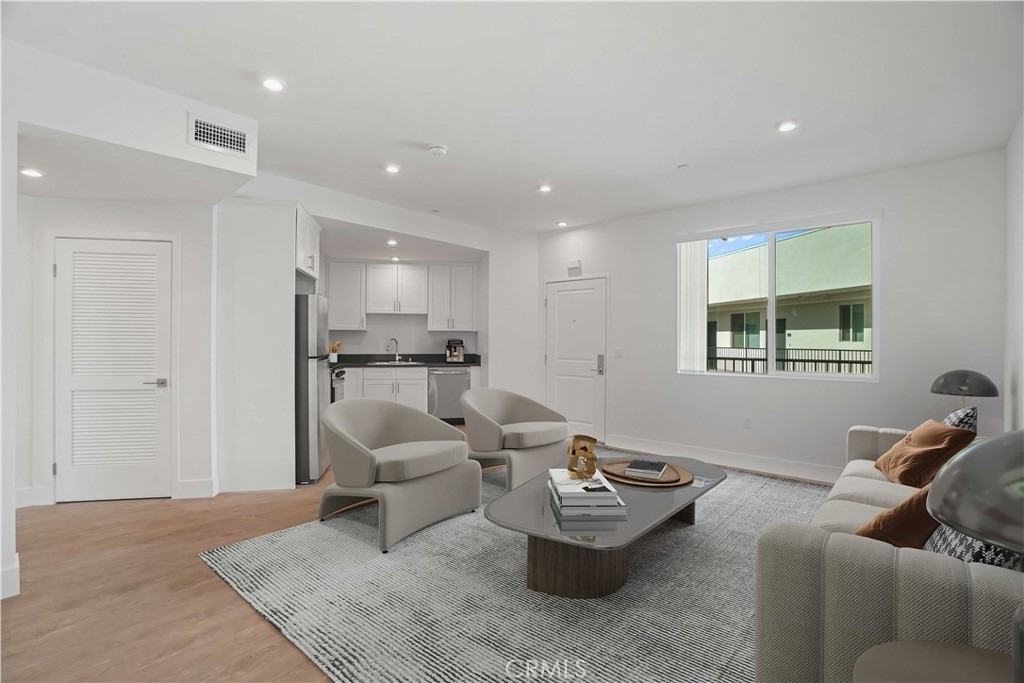 8750 Sepulveda Boulevard - Photo 4