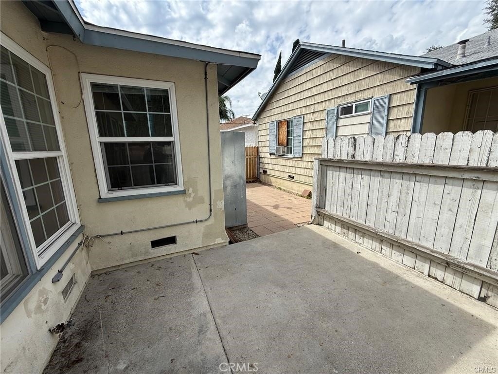 417 E Walnut - Photo 14