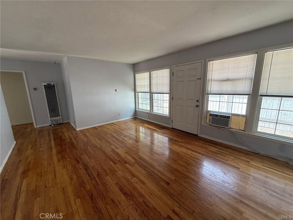 417 E Walnut - Photo 6