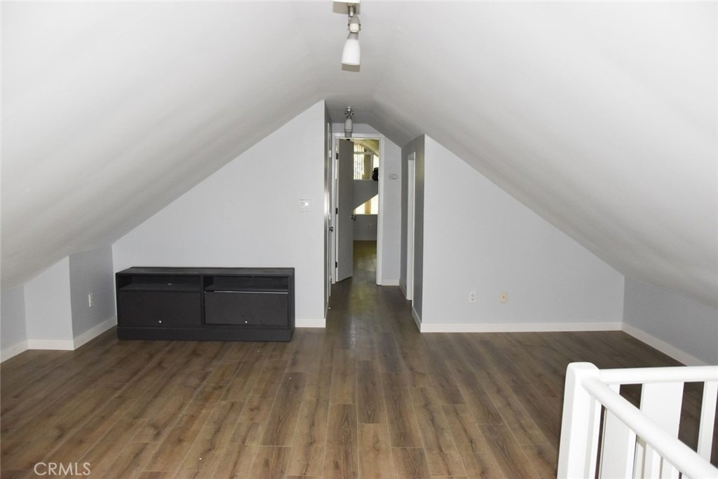 166 Cambridge - Photo 12