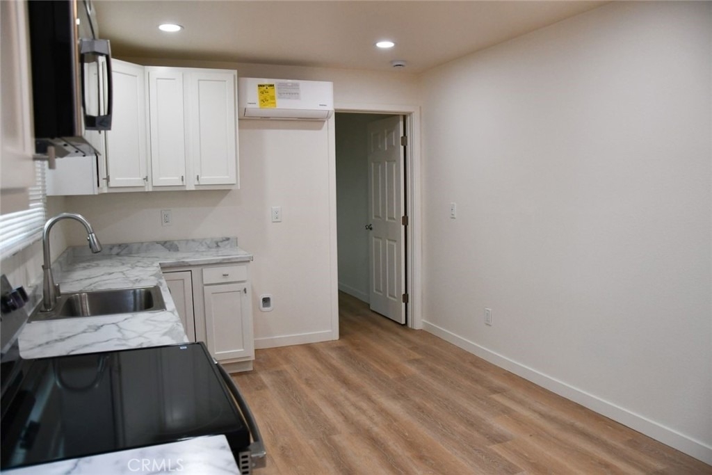388 Parker - Photo 2