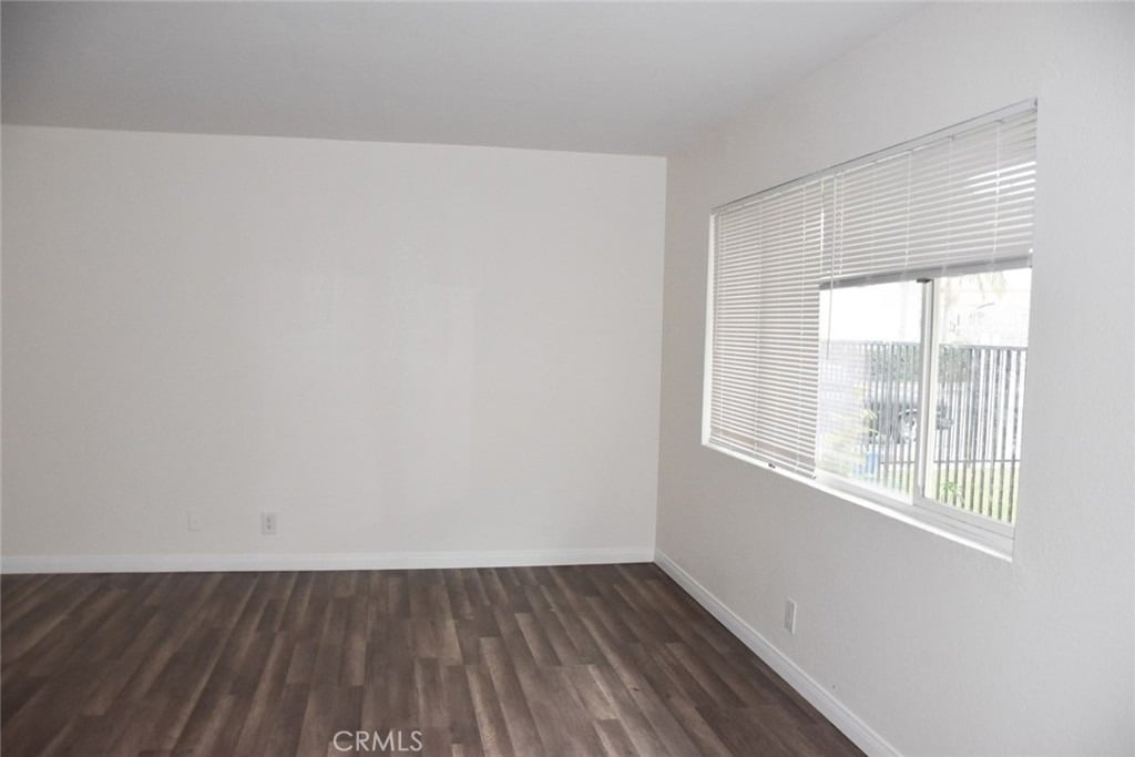 411 Kroeger St - Photo 1