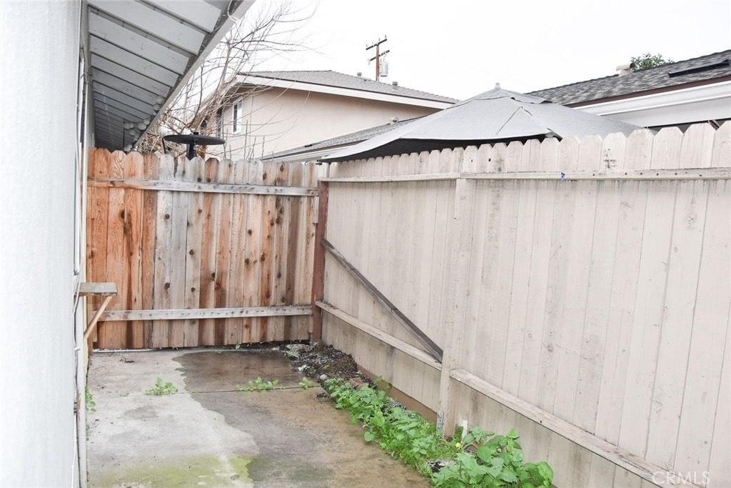 411 Kroeger St - Photo 13