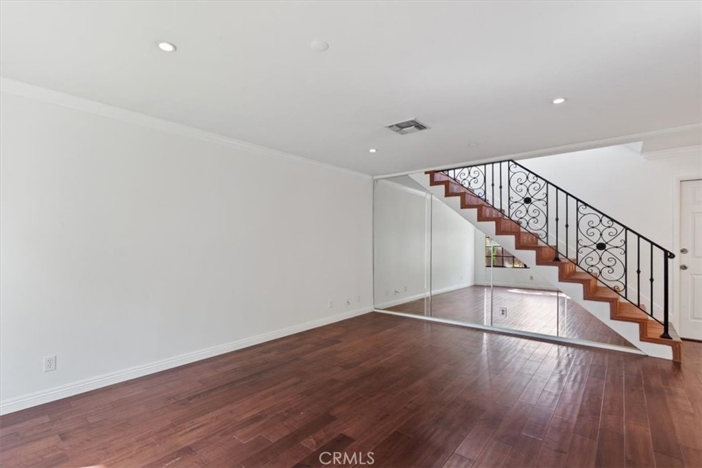 1001 N Monterey - Photo 5