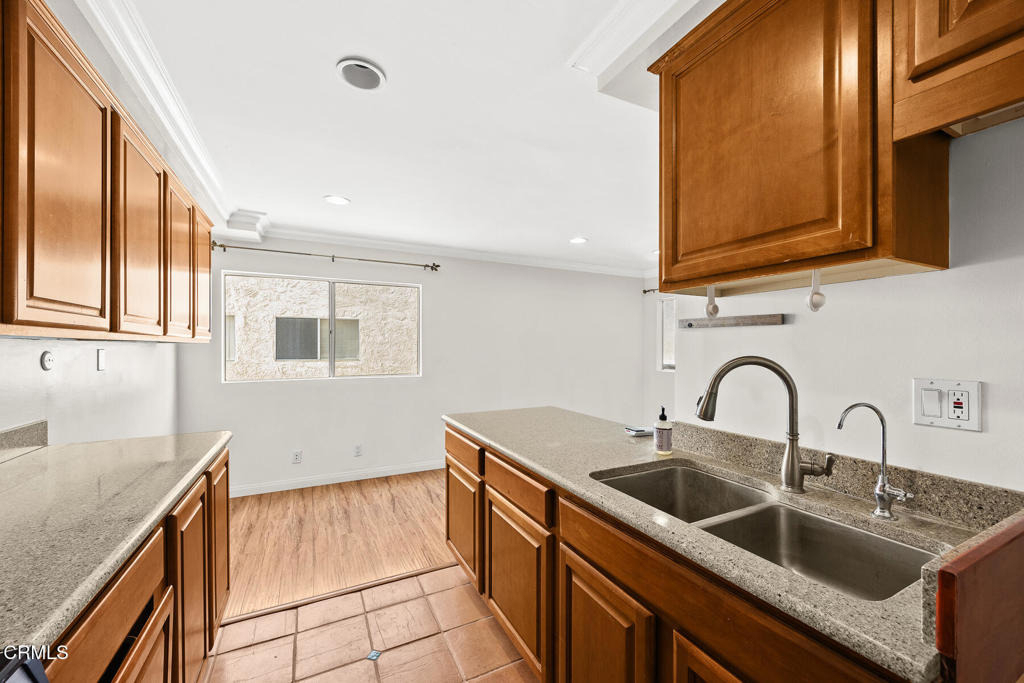 1339 N Columbus Avenue - Photo 13