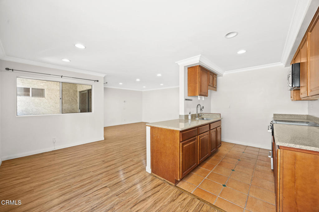 1339 N Columbus Avenue - Photo 10