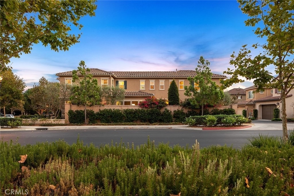 11 Golf Drive - Photo 2