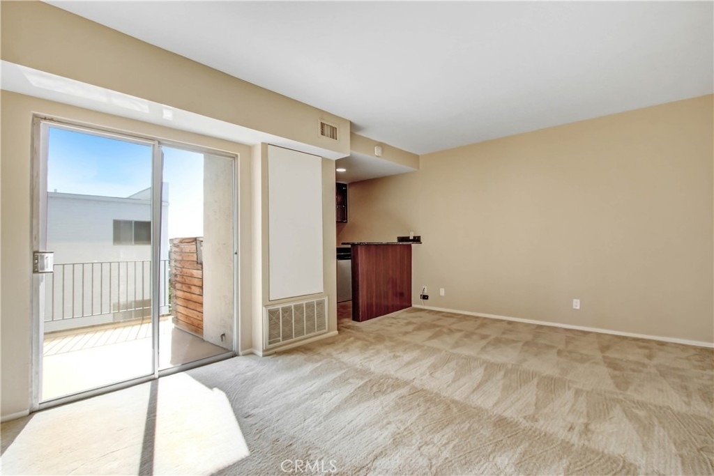 7560 Hollywood - Photo 8