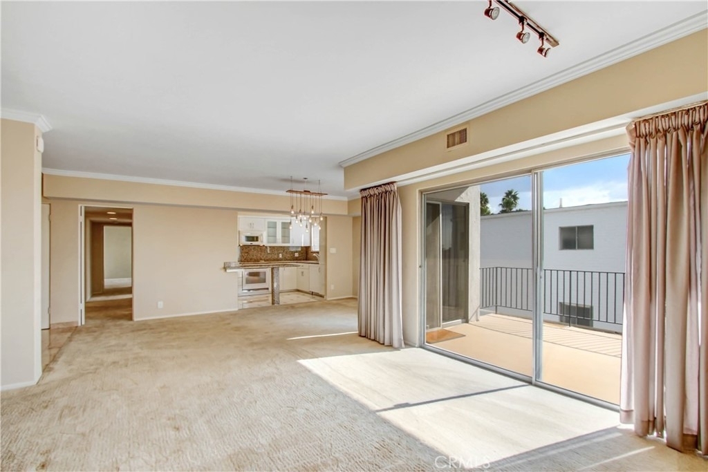 7560 Hollywood - Photo 4