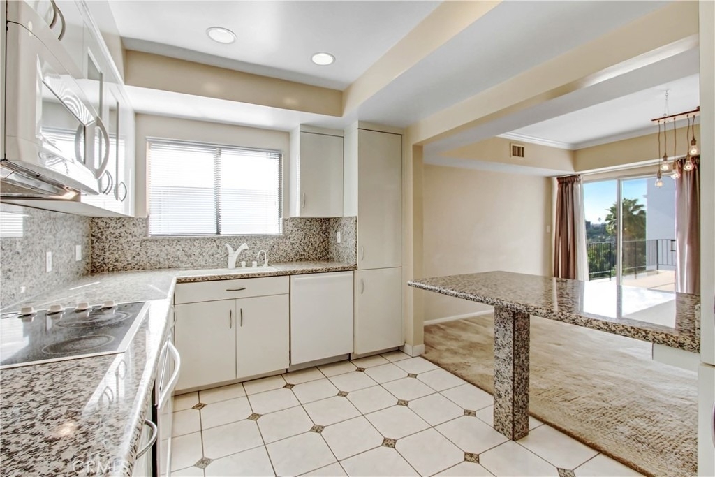 7560 Hollywood - Photo 5