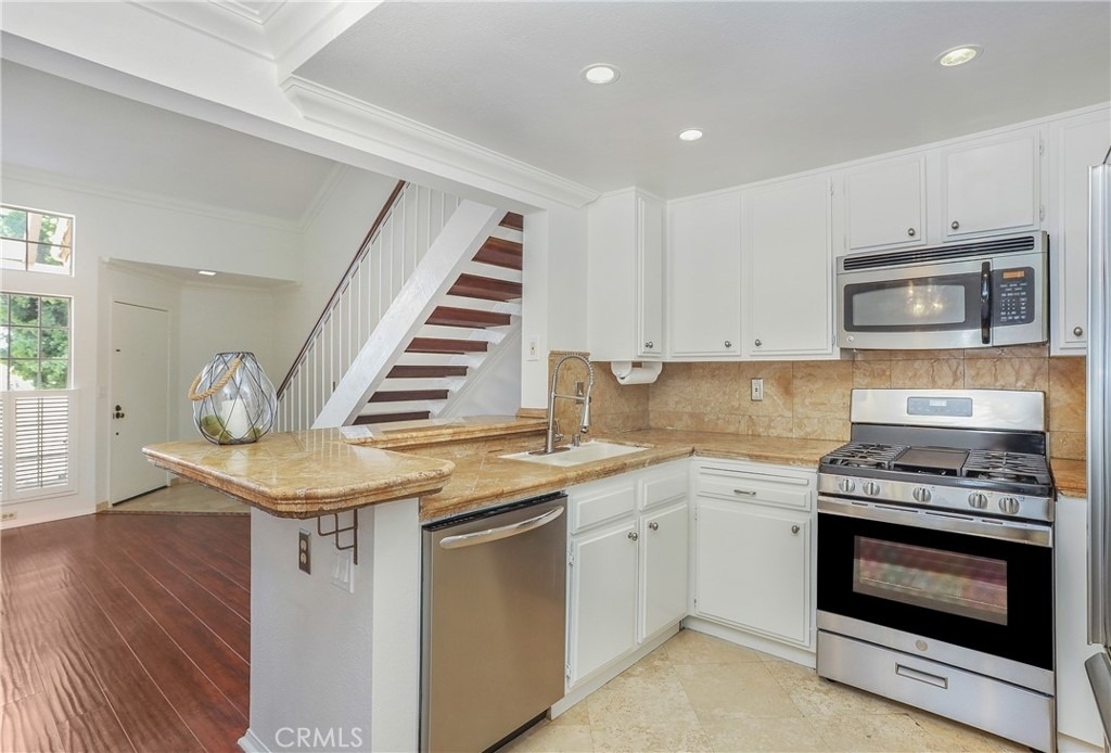 24491 Mozer Drive - Photo 10