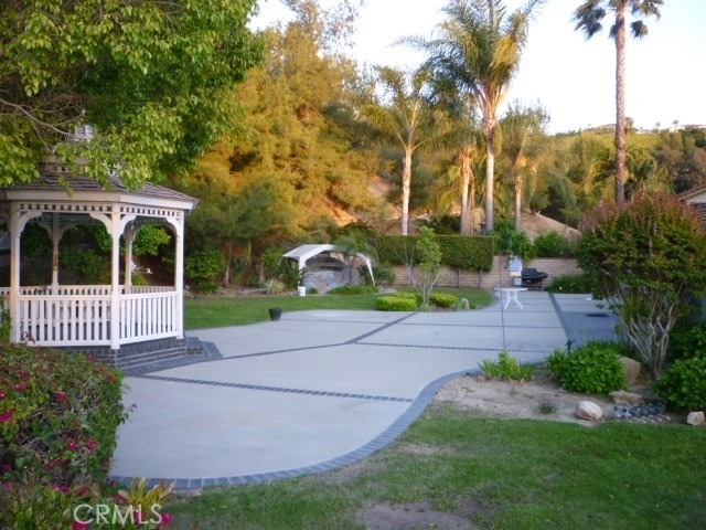 23665 Meadcliff Place - Photo 23