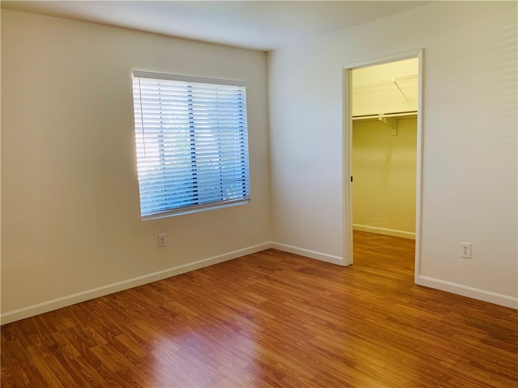 23665 Meadcliff Place - Photo 18