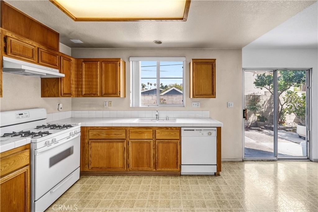 465 E Afton Lane - Photo 5