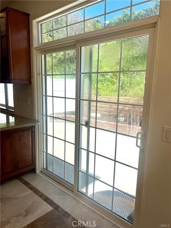 25292 De Salle - Photo 3