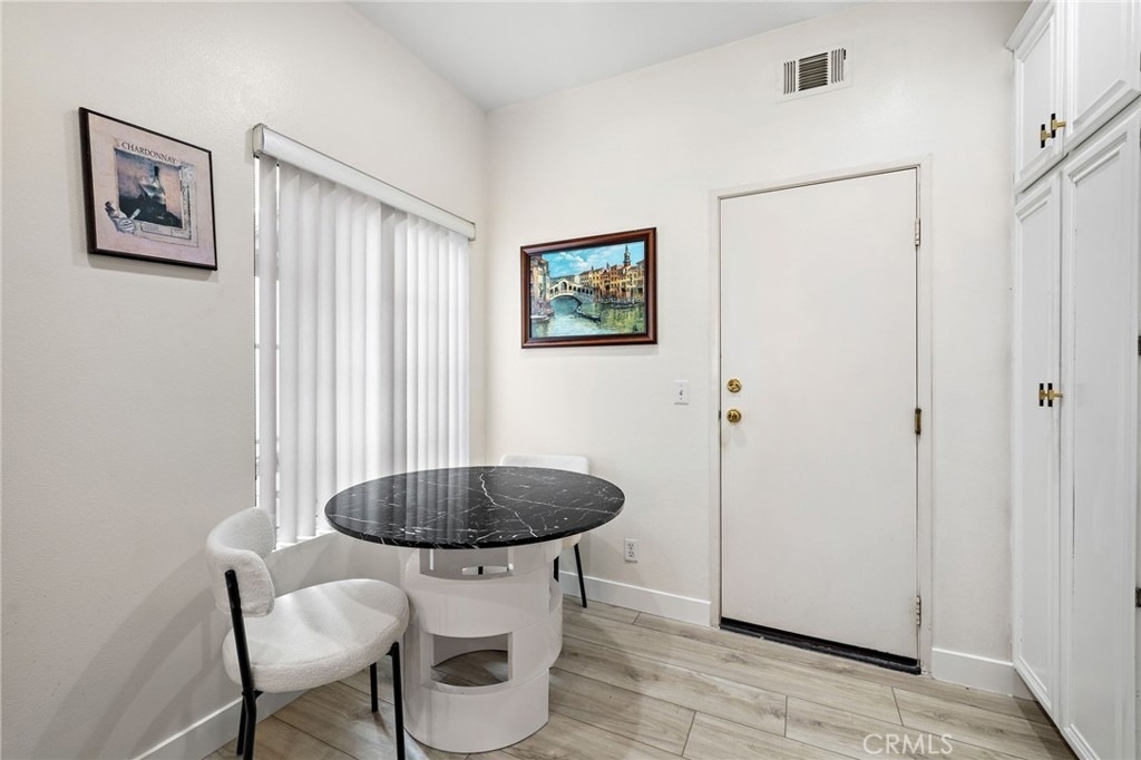 90 Mayfair - Photo 8