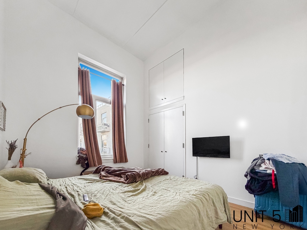 342 Eldert Street - Photo 7