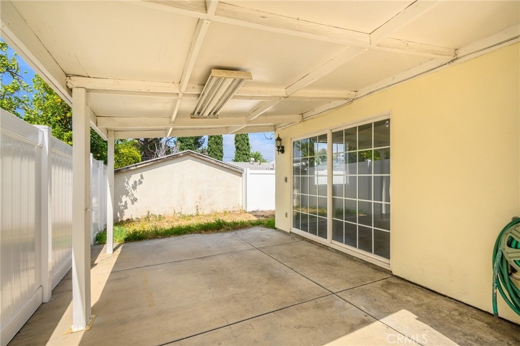 10227 Helendale Avenue - Photo 23