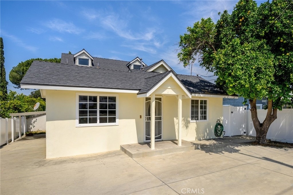 10227 Helendale Avenue - Photo 0
