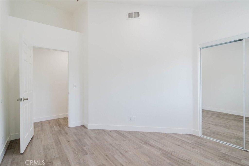 18347 Saticoy Street - Photo 13