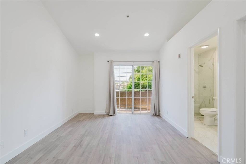 18347 Saticoy Street - Photo 18