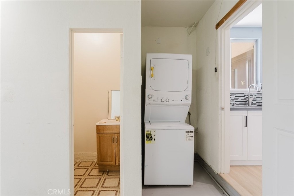 9540 Debra Avenue - Photo 43