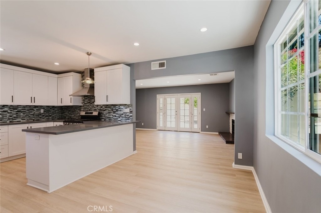 9540 Debra Avenue - Photo 10